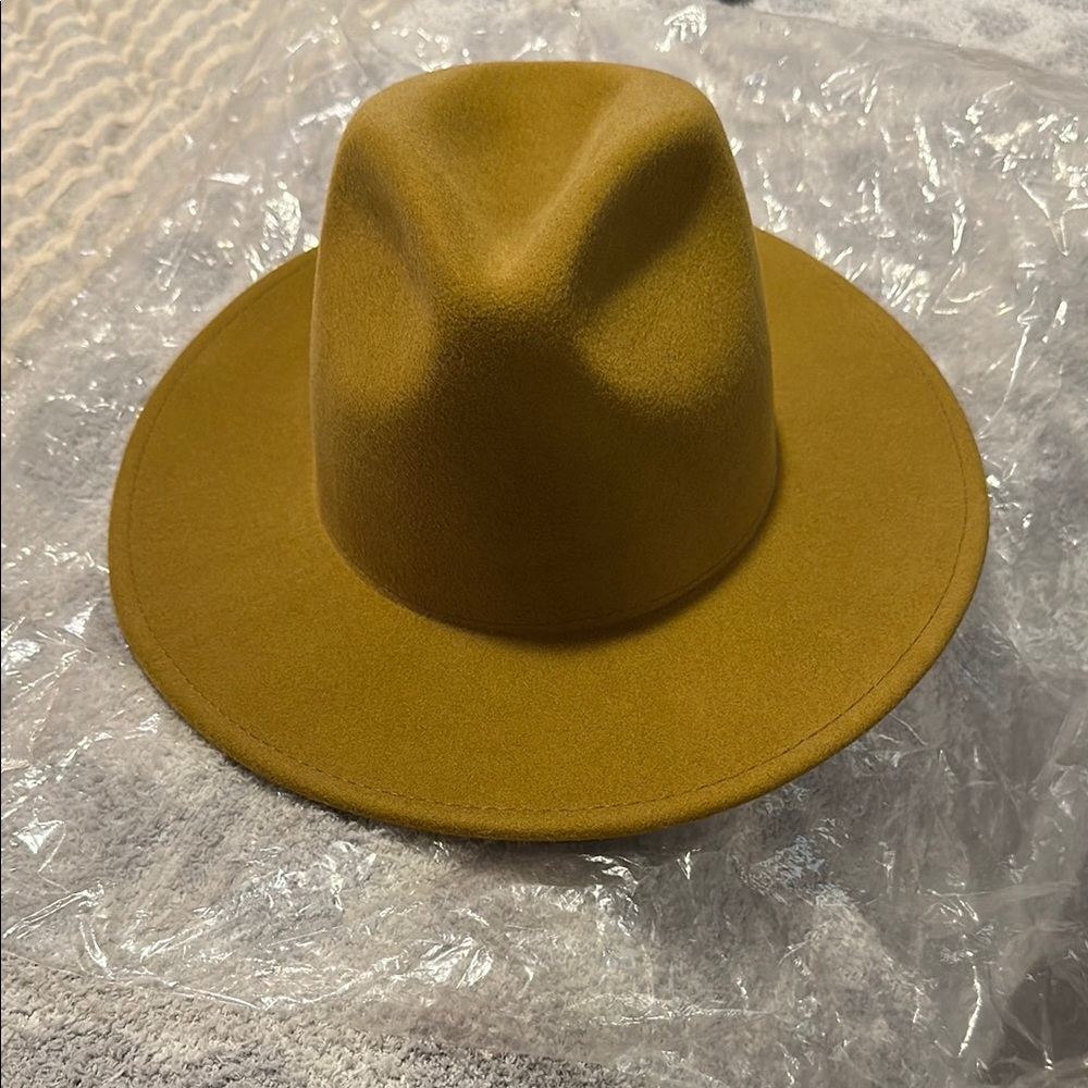 Gigi Pip hat